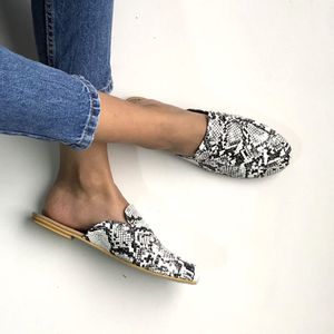 Mule Print