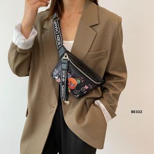 Bolso Incanta shoes Riñonera Negro Detalles Be332