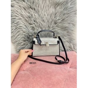 Bolso negro apliques brillantes