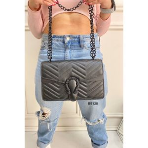 BOLSO NEGRO APLIQUE CADENA PLOMO